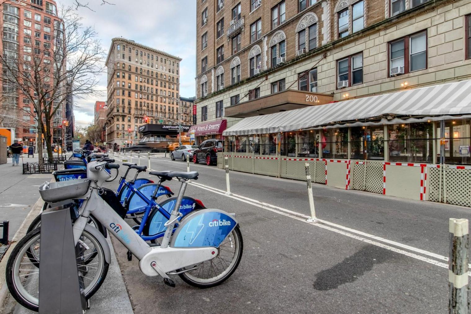 Uws 1br W Doorman Gym Close To Park Nyc-1390 *